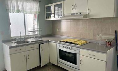 SE VENDE casa en condominio de solo 4 casas en la Colonia Tulipanes de Cuernavaca a solo 5 minutos de Plaza Galerias
