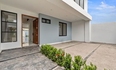 Casa nueva en venta en Fluvial, Puerto Vallarta, alberca y terraza privada