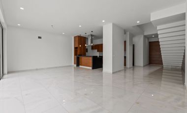 Casa nueva en venta en Fluvial, Puerto Vallarta, alberca y terraza privada