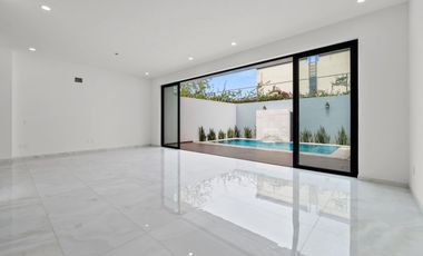 Casa nueva en venta en Fluvial, Puerto Vallarta, alberca y terraza privada
