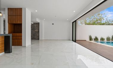 Casa nueva en venta en Fluvial, Puerto Vallarta, alberca y terraza privada