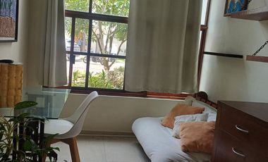 CASA EN RENTA AMUEBLADA ,TIPO LOFT, DOBLE ALTURA, ESPACIOS ABIERTOS, EN RESIDENCIAL ARBOLADA, EXCLUSIVA