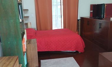 CASA EN RENTA AMUEBLADA ,TIPO LOFT, DOBLE ALTURA, ESPACIOS ABIERTOS, EN RESIDENCIAL ARBOLADA, EXCLUSIVA