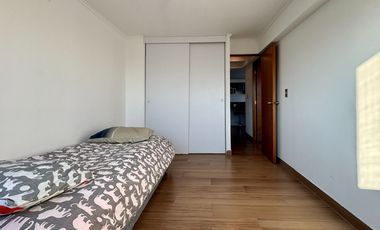 Se Vende Departamento Remodelado Y Amoblado, Estacionamiento. Providencia, Los Leones