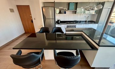 Se Vende Departamento Remodelado Y Amoblado, Estacionamiento. Providencia, Los Leones