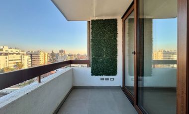 Se Vende Departamento Remodelado Y Amoblado, Estacionamiento. Providencia, Los Leones