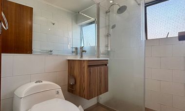Se Vende Departamento Remodelado Y Amoblado, Estacionamiento. Providencia, Los Leones