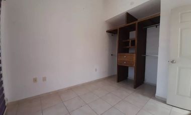 Excelente casa SIN AMUEBLAR en renta de 4 recámaras, en el parque la Herradura por las Mercedes.