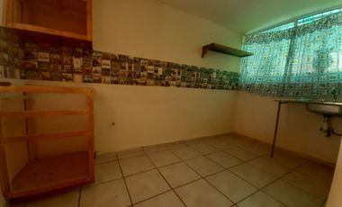 Excelente casa SIN AMUEBLAR en renta de 4 recámaras, en el parque la Herradura por las Mercedes.