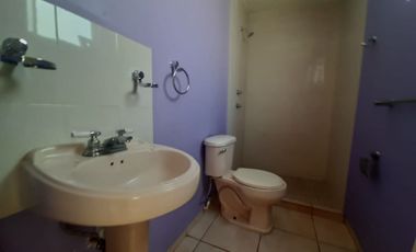 Excelente casa SIN AMUEBLAR en renta de 4 recámaras, en el parque la Herradura por las Mercedes.