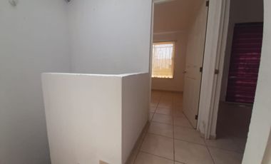Excelente casa SIN AMUEBLAR en renta de 4 recámaras, en el parque la Herradura por las Mercedes.
