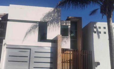Amplia casa en renta 3 recámaras c/u con baño, Fracc Rancho Chapulco, Puebla. sobre periférico, cerca Lomas de Angelópolis.