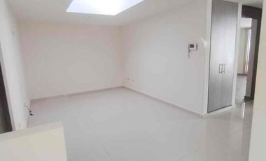 Amplia casa en renta 3 recámaras c/u con baño, Fracc Rancho Chapulco, Puebla. sobre periférico, cerca Lomas de Angelópolis.