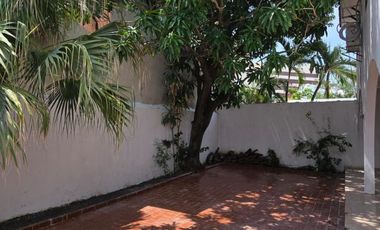 Casa en Venta de dos Niveles ubicada en Costa de Oro