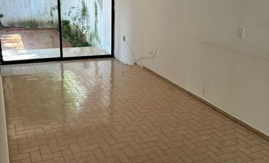 Casa en Venta de dos Niveles ubicada en Costa de Oro