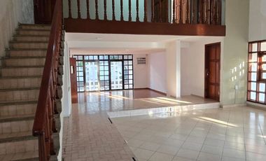 Casa en Venta de dos Niveles ubicada en Costa de Oro