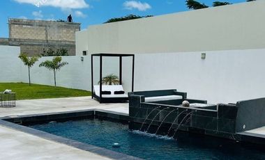 Casa en venta con 4 recamaras de 1 piso y alberca al norte de Mérida