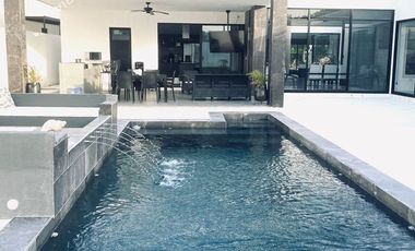 Casa en venta con 4 recamaras de 1 piso y alberca al norte de Mérida