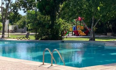 Casa en venta con 4 recamaras de 1 piso y alberca al norte de Mérida