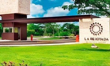 Casa en venta con 4 recamaras de 1 piso y alberca al norte de Mérida