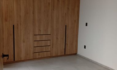 CASA DE UN NIVEL MUY CERCA DE ALTOZANO