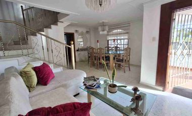 VENDO CASA ESQUINERA , SECTOR  BUENAVISTA