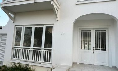 Venta de linda casa dos plantas en Urbanización Aires Norte