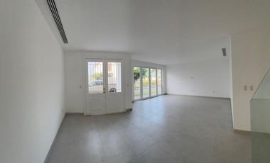 Venta de linda casa dos plantas en Urbanización Aires Norte