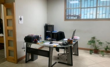 ARRIENDA/ VENDE CASA PARA USO COMERCIAL
