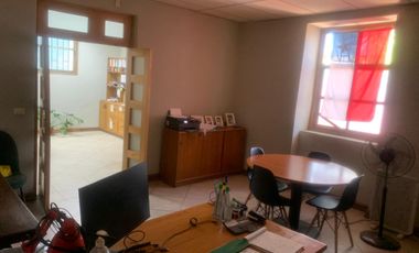 ARRIENDA/ VENDE CASA PARA USO COMERCIAL