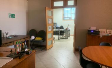 ARRIENDA/ VENDE CASA PARA USO COMERCIAL