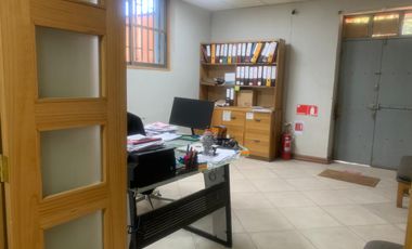 ARRIENDA/ VENDE CASA PARA USO COMERCIAL