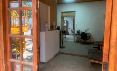 ARRIENDA/ VENDE CASA PARA USO COMERCIAL