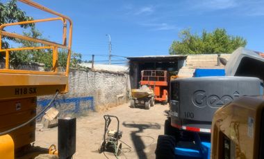 ARRIENDA/ VENDE CASA PARA USO COMERCIAL