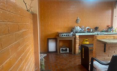 Casa de venta  de 2 plantas en la mitad del Mundo, Quito , Ecuador.