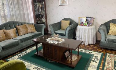 Casa de venta  de 2 plantas en la mitad del Mundo, Quito , Ecuador.