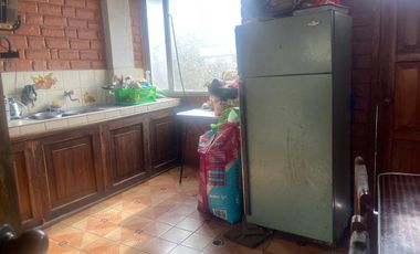 Casa de venta  de 2 plantas en la mitad del Mundo, Quito , Ecuador.