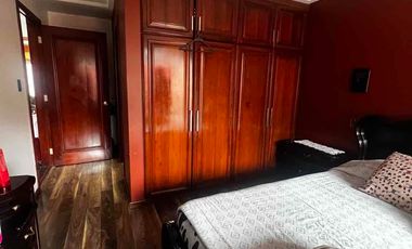 amplio terreno en venta con parqueadero público y casa en venta en San Sebastián