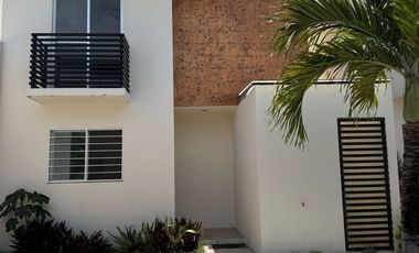 Casa en renta de 3 recámaras en Residencial Real del sol, en Playa del carmen