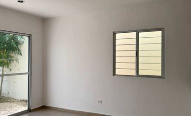 Casa en renta de 3 recámaras en Residencial Real del sol, en Playa del carmen