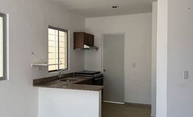 Casa en renta de 3 recámaras en Residencial Real del sol, en Playa del carmen