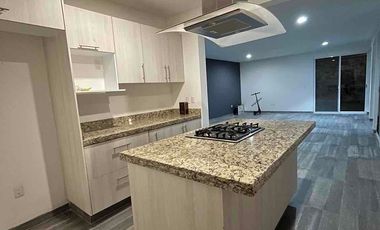 Renta Casa Remodelada con área de estudio en Punta del Este