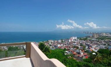 Edificio en venta de 8 departamentos con vista al mar en Puerto Vallarta en Col. 5 de Diciembre.