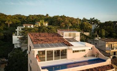 Edificio en venta de 8 departamentos con vista al mar en Puerto Vallarta en Col. 5 de Diciembre.