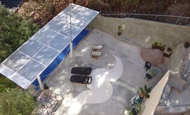 Edificio en venta de 8 departamentos con vista al mar en Puerto Vallarta en Col. 5 de Diciembre.