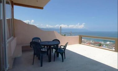 Edificio en venta de 8 departamentos con vista al mar en Puerto Vallarta en Col. 5 de Diciembre.