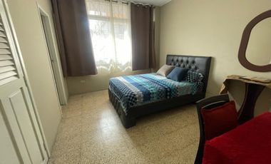 CIUDADELA ALBORADA SEXTA ETAPA ALQUILO BONITA HABITACION AMOBLADA, PARQUEO PARA UN VEHICULO, BAÑO INDEPENDIENTE