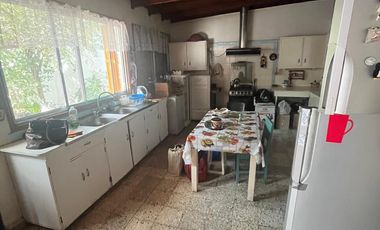 VENTA  AMPLIA CASA LOS ANDES - POBLACION FERROVIARIA