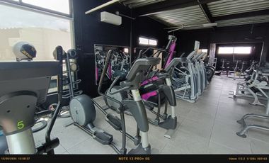 CENTRO DEPORTIVO EN EXCELENTE ZONA DE SAN JUAN DEL RIO QRO.