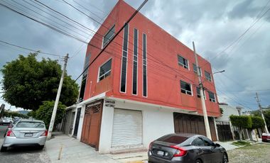 VENTA EDIFICIO DE 3 NIVELES CON AREA PARA OFICINAS Y LOCAL COMERCIAL